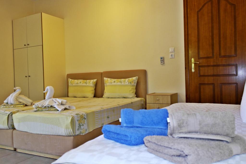 Roula Rooms Stratonion Exteriör bild