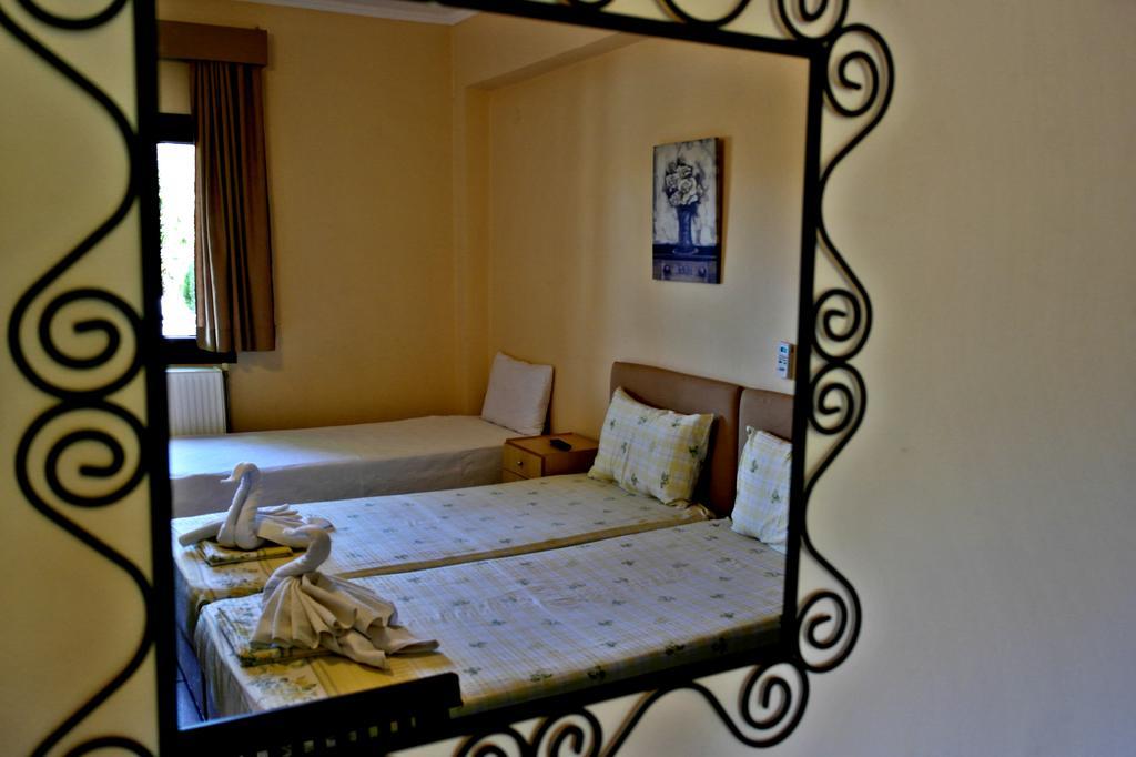 Roula Rooms Stratonion Exteriör bild